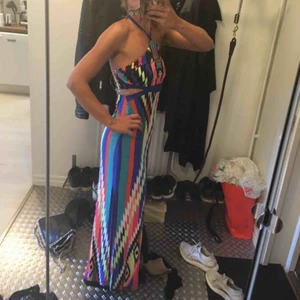  - Långklänning använd 1 gång. 