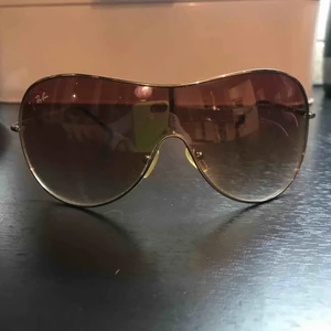  - Välanvända Rayban Köparen står för frakt 