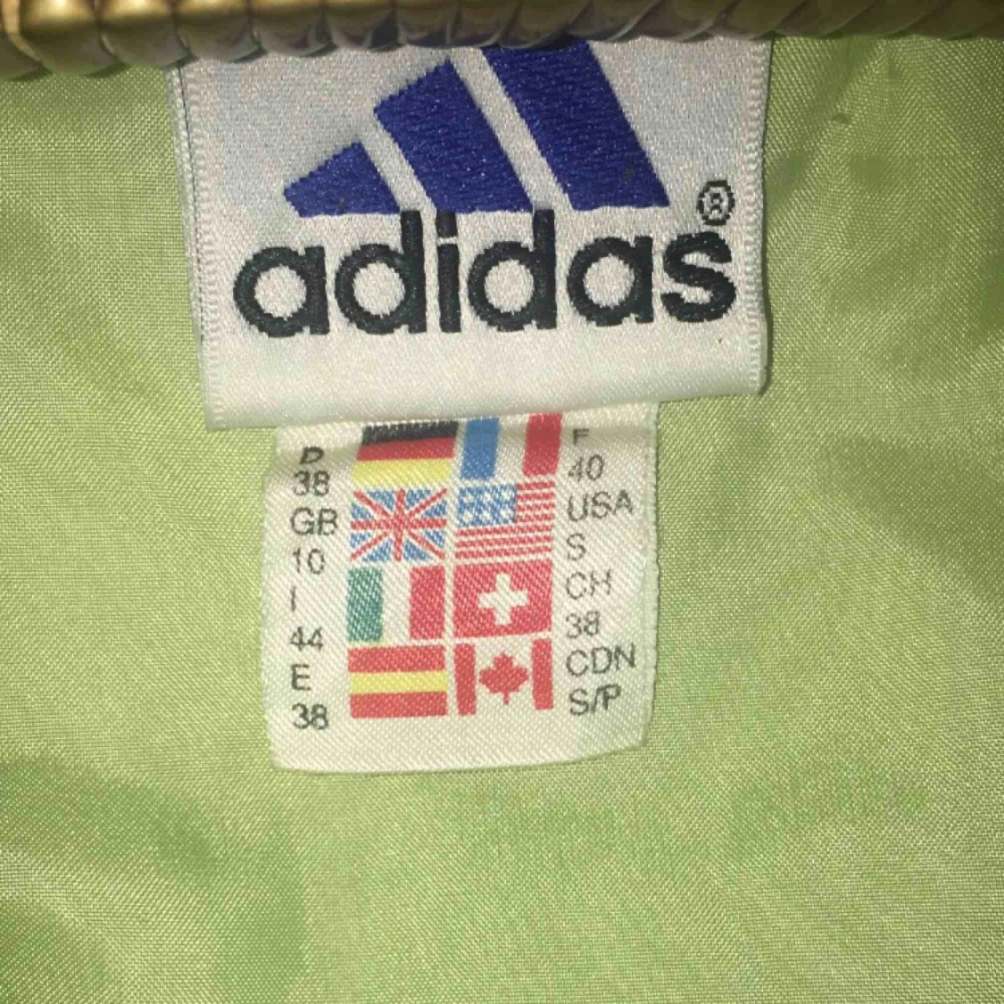 Adidas väst  - 91