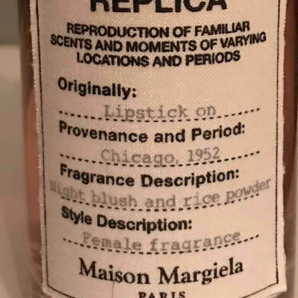 Parfym REPLICA  - Maison Margiela. 100 ml cirka 95ml kvar om inte mer. EdP. Frakt ingår. . Accessoarer.