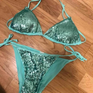  - En riktigt ball bikini från Cubus, oanvänd. Köparen står för frakt 