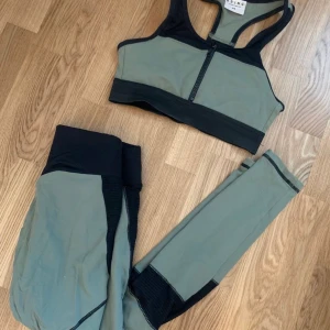 Bring Sportswear - Set från Bring sportswear, använd ett fåtal gånger.  Storlek överdel: XS Storlek underdel: S  Nypris byxorna: 599:- Nypris bh: 349:-  Säljer dom tillsammans för 400 kr 
