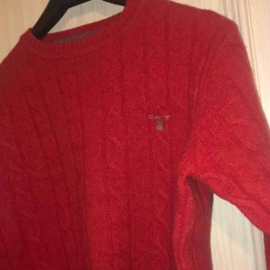 Gant tröja  - Äkta såklart, passar även S den är i nyskick 