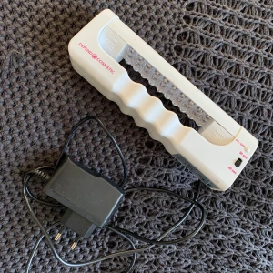 Led lampa - Säljer en led lampa ifrån depend. Bra skick och fungerar bra!