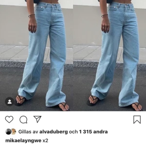 Vida jeans - (Intressekoll!!!) någon intresserad av att de populära jeansen från Junkyard, skriv isf vad du skulle kunna tänka dig att betala,  w27 men passar nog alla från 25-28 beroende på passform❤️😇 bud på 290kr + frakt  (säljer bara om jag är nöjd med budet)