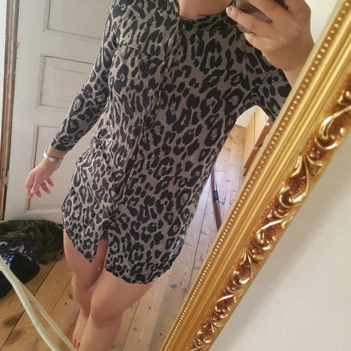 Leopard prickig lång blus