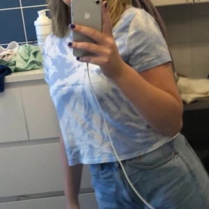 Supersöt tröja från hm❤️🥰 - Superbra skick!! Använd fåtal gånger🥰🥰🥰