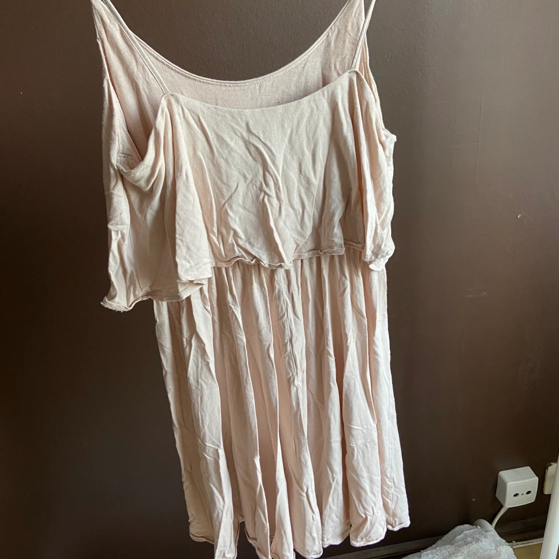 Klänning med volang - 90