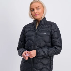 Peak performance jacka - Köpt för 1679 kr men används aldrig längre