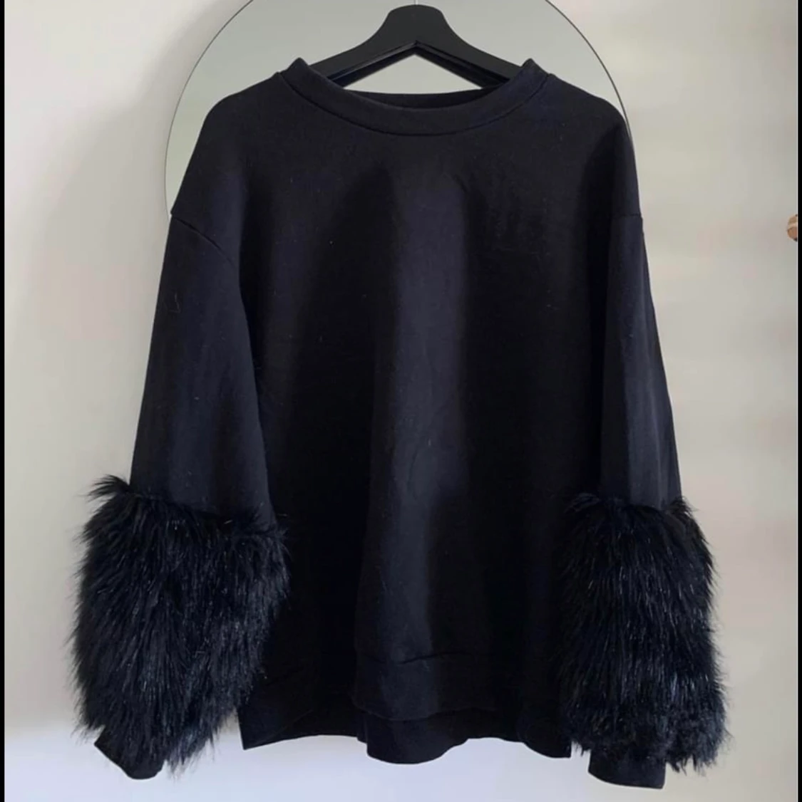 Fur Sweatshirt  - 90
