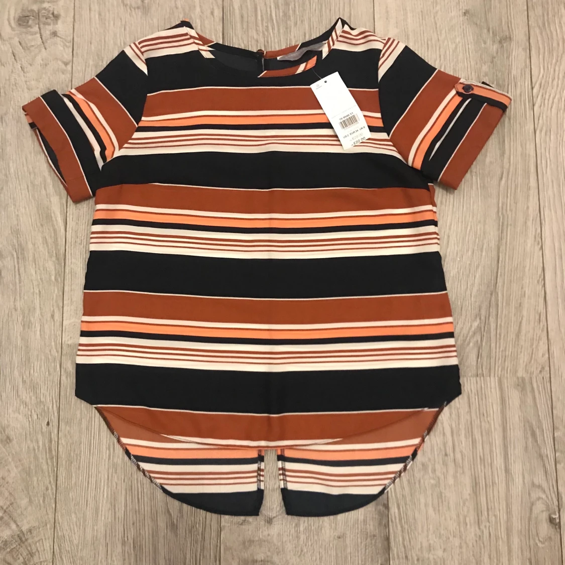 Helt ny blus med lappar kvar!