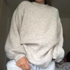  - Stor o mjuk stickad sweater dress från Chiquelle - frakt 60-80kr