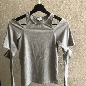 Grå topp i S - Långärmad topp i S 