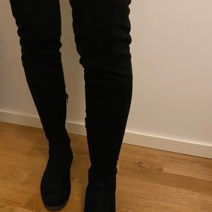 Overknee boots - Knappt använda