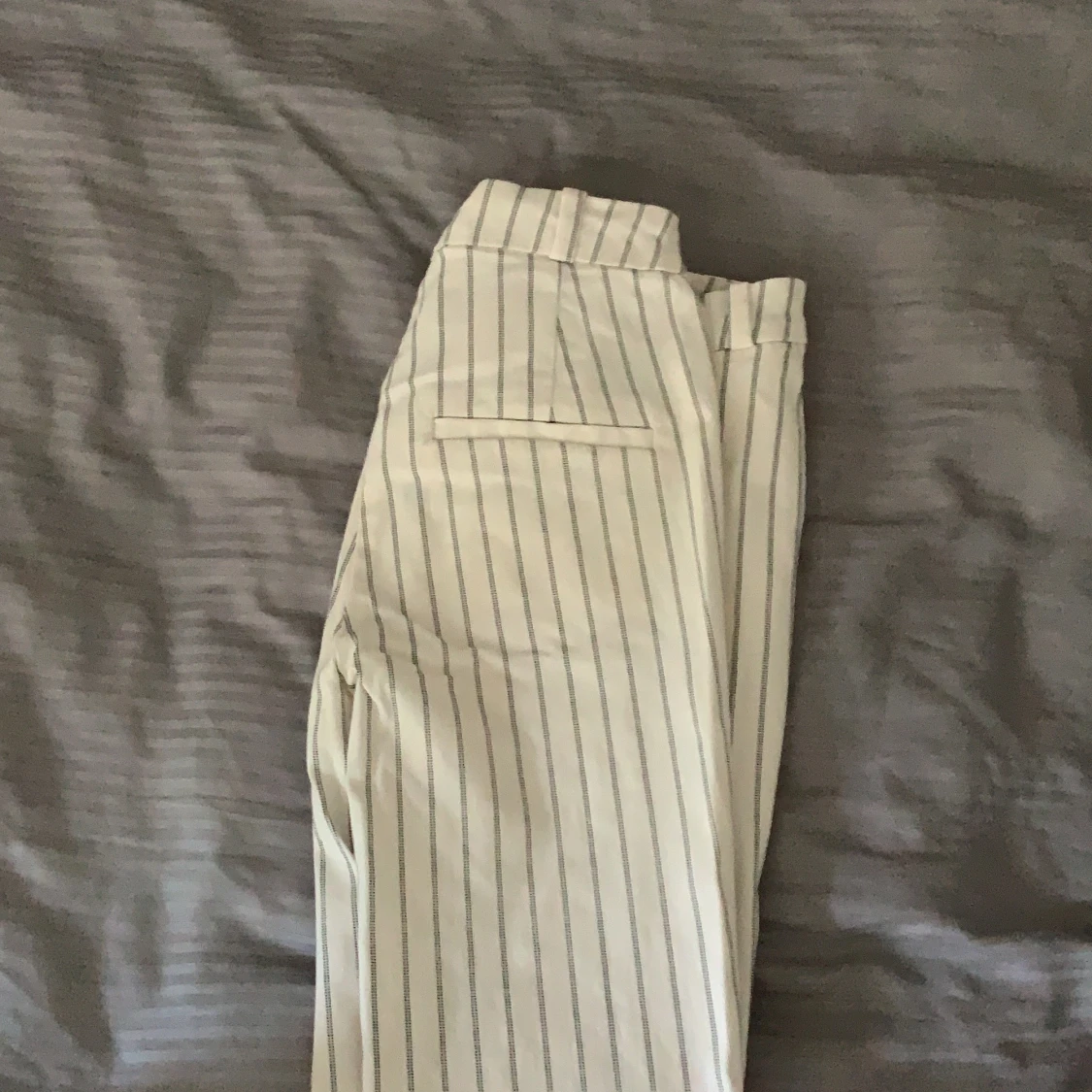 Randiga byxor från Mango - 90