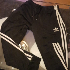 Adidas - Använd nåt år