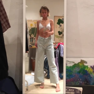  - Jeans som är i fint skick! Nypris 1000kr