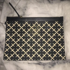  - Marlene Birger purse 