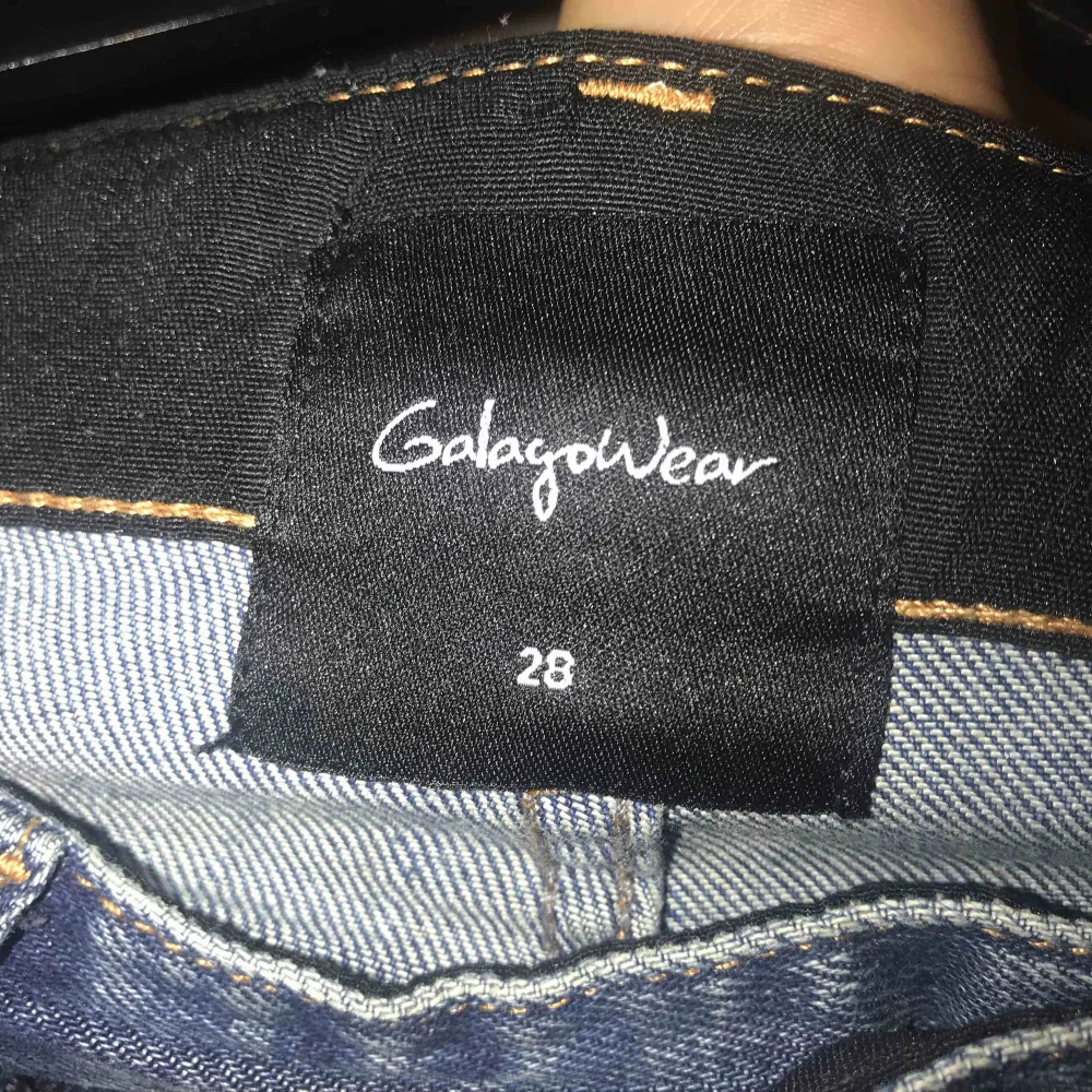 Galagowear jeans i strl 28 Sparsamt använda Pris: 100kr. Jeans & Byxor.