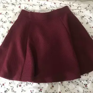 En kjol från H&M  Priset inkl frakten