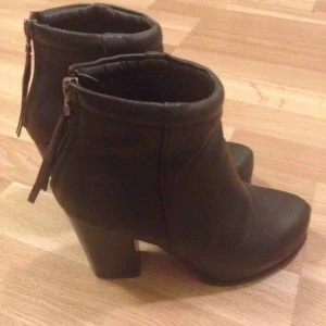  - Säljer endas till den som kan mötas upp i Helsingborg, postar inte. 