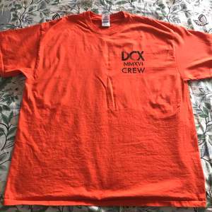 Crew t-shirt från DCX konsert.  100% bomull  