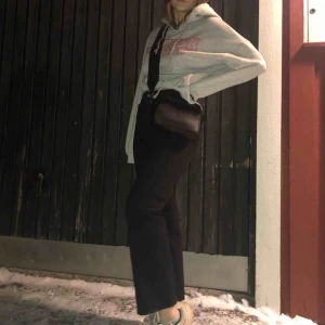  - En supermysig hoodie från pull&bear som aldrig är använd. Köparen står för frakt