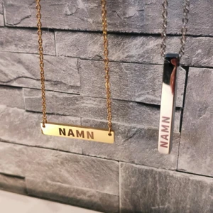 Namn halsband  - 259 kr/st fri frakt i hela Sverige! Finns i guld, silver och brons med rost fri kedja till alla 😀 kan gravera in namn, datum, tecken m.m😀vid köp eller frågor kontaktar ni mig här på denna chatt 😀