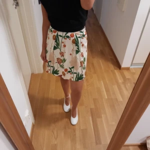 Söt kjol!!  - Super söt kjol från hm trend 