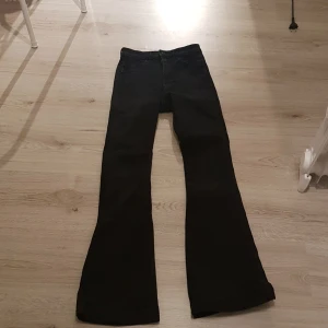 Bootcut jeans - Bra skick