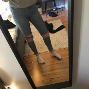 Jeans  - Jeans ifrån Ginatricot,storlek s/m 