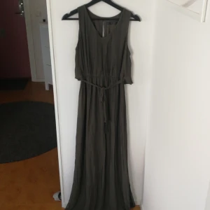Zara maxi dress  - Zara maxi dress 142cm long small size