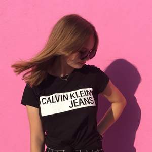 T-shirt från Calvin Klein köpt i USA för ca 2 år sen. Endast använd 3-4 gånger så fint skick.