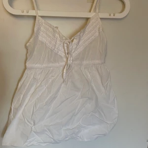 Gulligt linne  - Säljer detta fina linne hör av dig om du är intresserad eller har frågor kram!💓💓