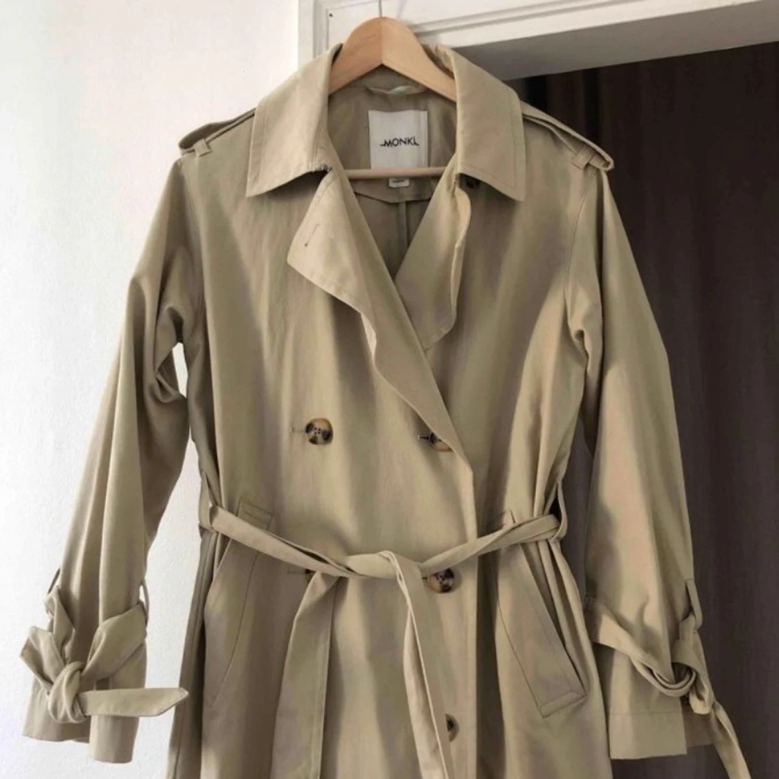 Den perfekta trenchcoaten - 90