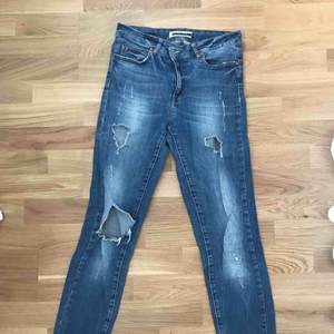 Slitna jeans från Noisy may! Storlek 38
