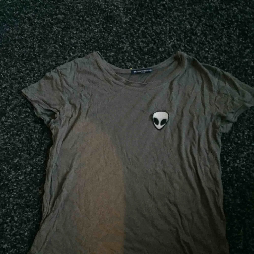 Brandy Melville-T-shirt. T-shirts.