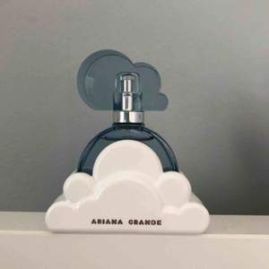 Ariana Grandes parfym ”cloud”, 30ml. frakt tillkommer 🥰