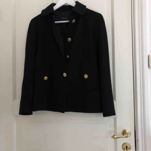  - Kavaj/kappa från zara! Perfekt skick! Köp fler grejer så bjuder jag på frakt / sänker priset