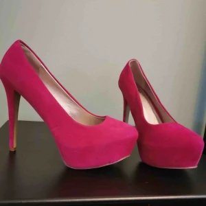  - Helt nya, passar 39/40/41