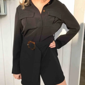  - Svart blazer-dress Aldrig använd. Köpt för 600 kr. Normal i storleken