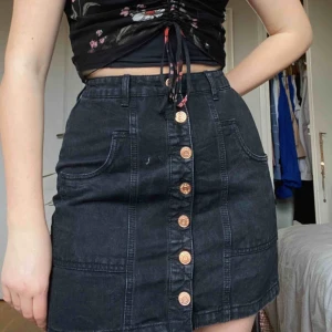 Svart jeans kjol - Kan mötas i Stockholm eller skicka😊