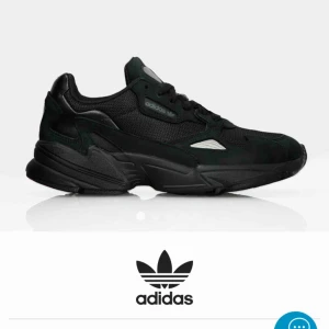  - Nästan helt nya falcons, säljs pga jag har nya skor. Storlek 37/38