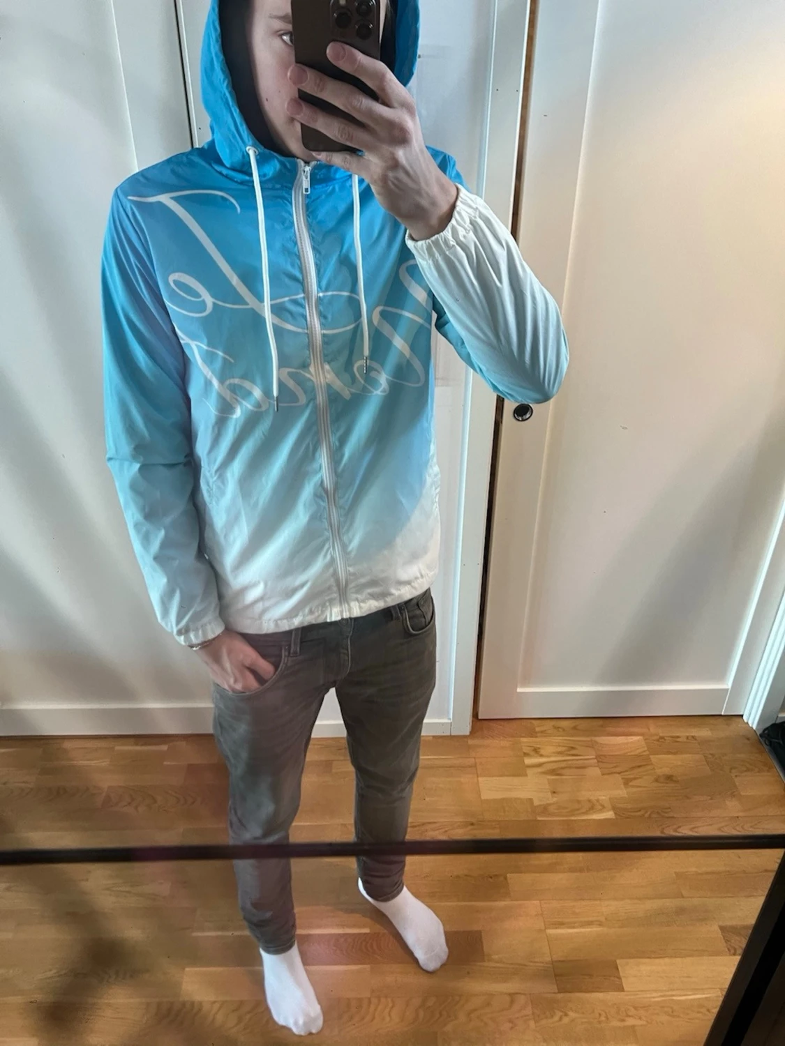 Blåvit vindjacka från Le Nörd - 2