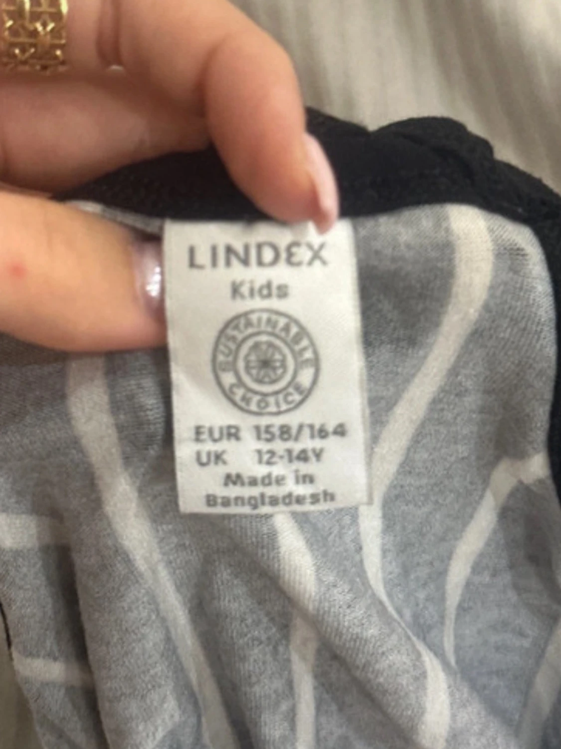 Svartvit långklänning med ränder - 3