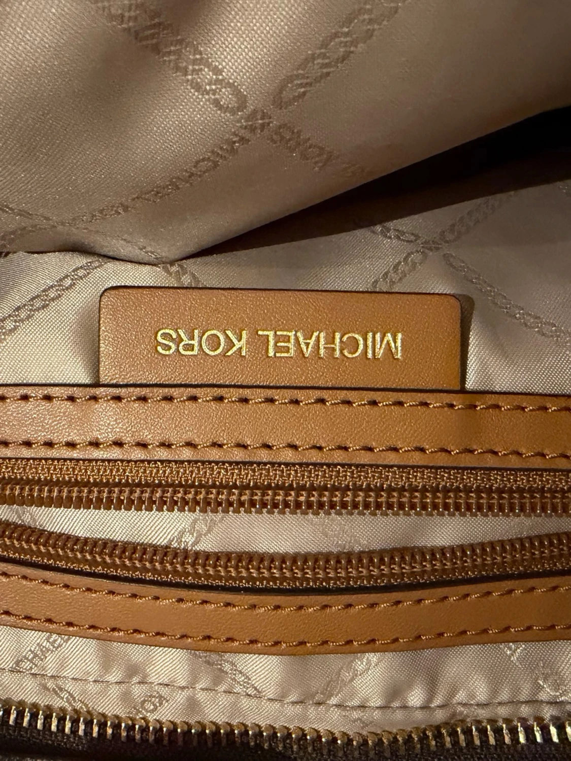 Brun Michael Kors handväska - 4