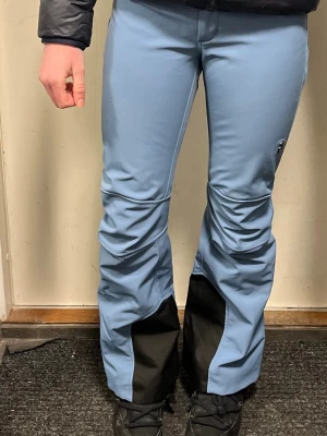 Skidbyxor från Peak Performance!🩵 - Snygga skidbyxor från Peak Performance!              Storlek: XXS/160