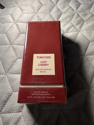 Tom Ford lost cherry - Körsbärs doft ,, oöppnad 