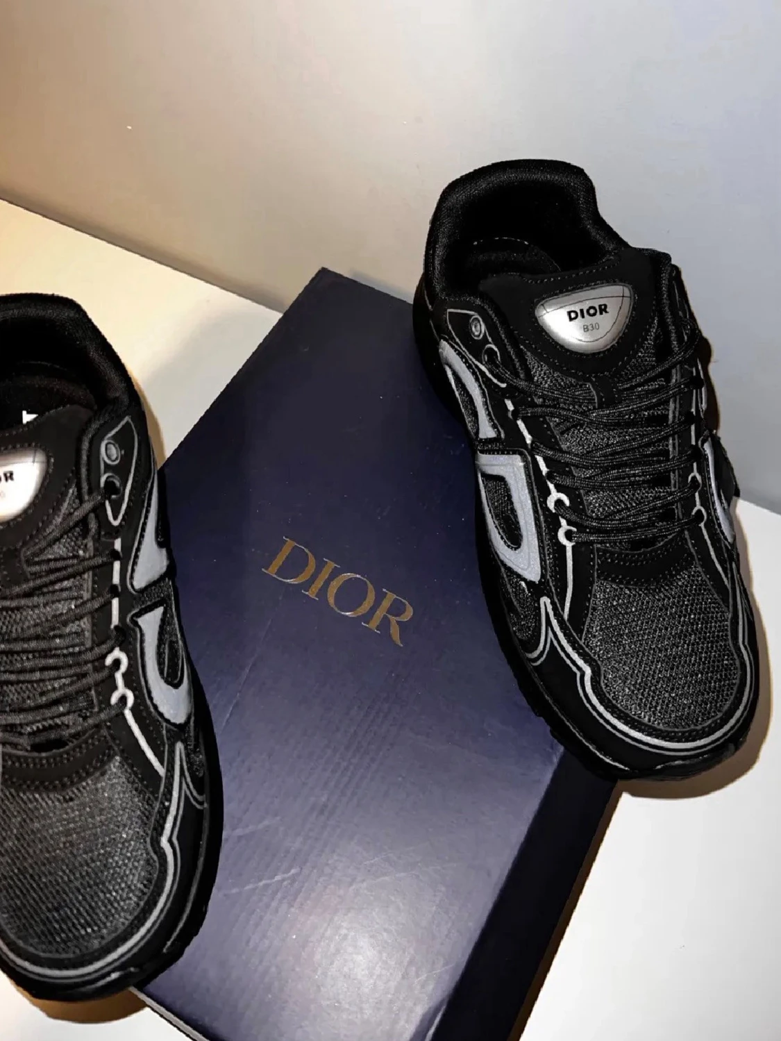 Svarta Dior sneakers med silverdetaljer - 4