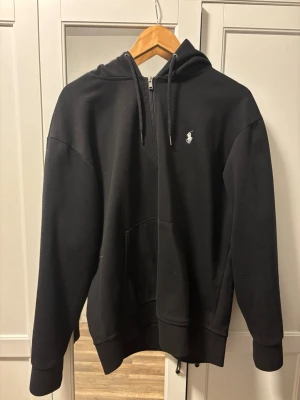 Ralph Lauren Kofta - Används ej längre därav till salu! Fortfarande Bra skick! Pm vid fler frågor!